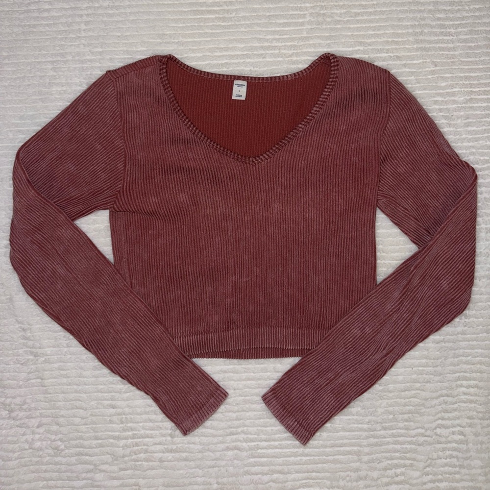 Arizona cropped long sleeve; size L (fits like a small to medium